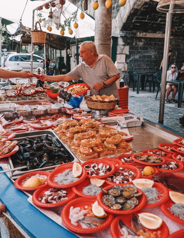 🍜 Hidden Street Food Tour